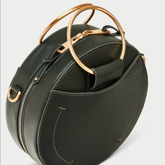 round bag with handle